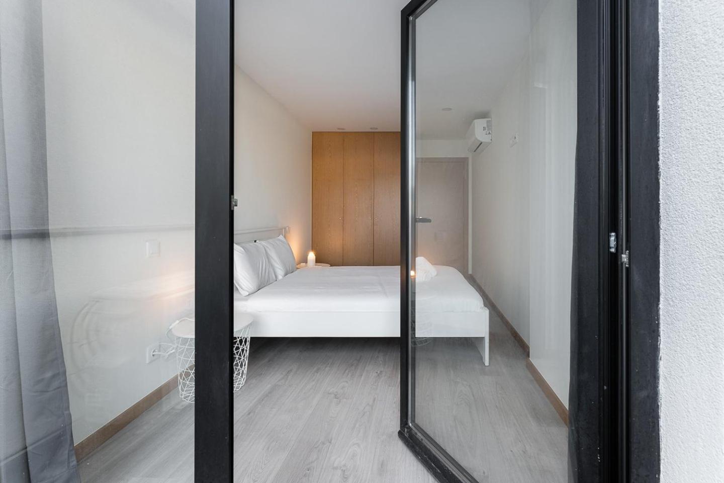 شقة Guestready - Sleek Monochromatic In Bonfim بورتو المظهر الخارجي الصورة
