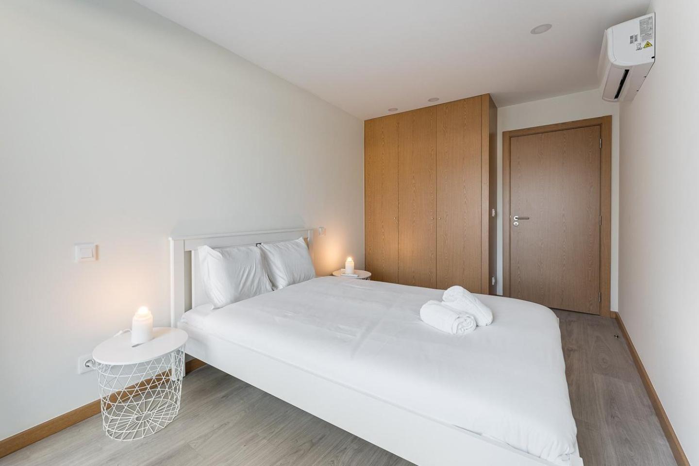 شقة Guestready - Sleek Monochromatic In Bonfim بورتو المظهر الخارجي الصورة